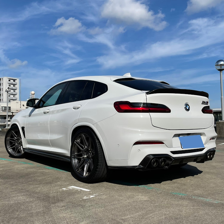X4 Mのみんなのエアロ見てみたい・3D design・アクラポヴィッチ・BMWに関するカスタム事例の投稿画像1枚目