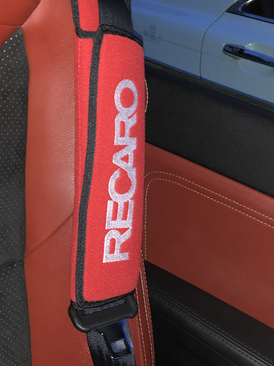 ロードスターのベルトカバー・RECARO・レカロ・シートベルトカバーに関するカスタム事例の投稿画像3枚目