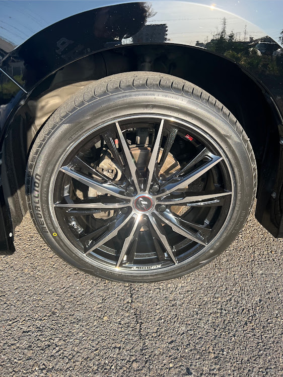 ヴォクシーのヴォクシー 80・本日納車しました。・奥さんの車に関するカスタム事例の投稿画像3枚目