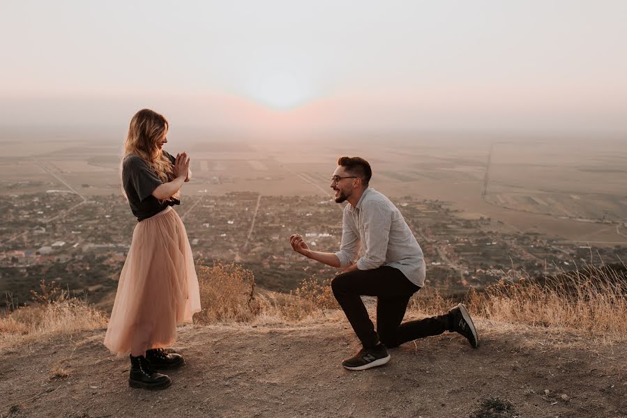 Fotografo di matrimoni Sorin And Patricia (sirbusorin). Foto del 19 aprile 2021