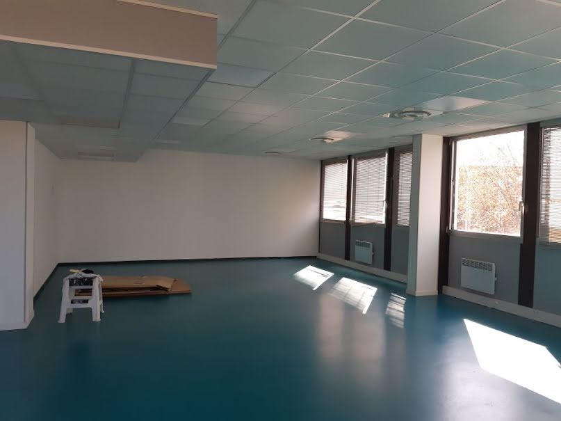 Location  locaux professionnels  215 m² à Labège (31670), 1 881 €