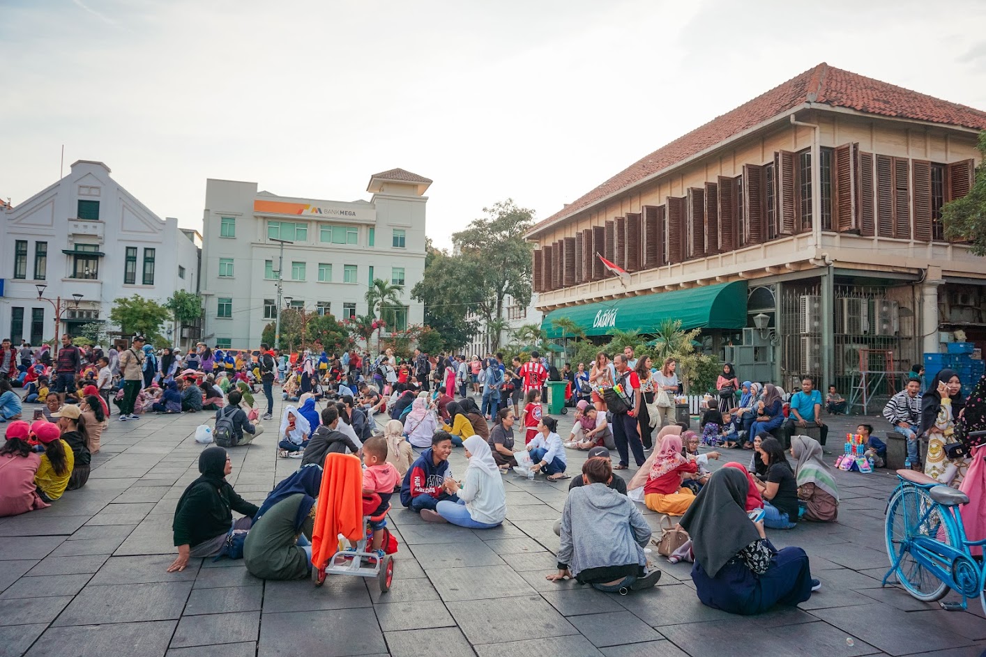 Dia 18 - Visitar JACARTA, a capital da Indonésia | Volta ao Mundo