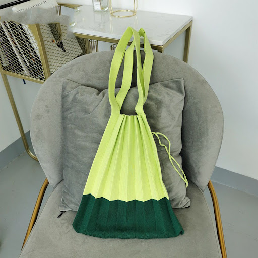 Title 3, Ladies Contrast Color Fashion Knit Tote Bag per...