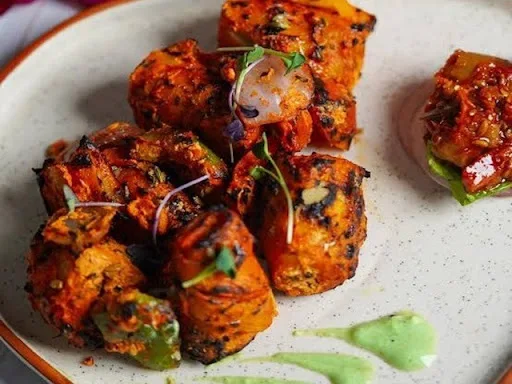 Achari Soya Chaap Tikka