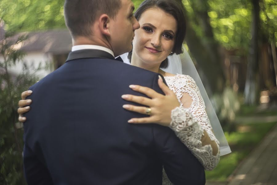Jurufoto perkahwinan Vladut Tiut (tvphoto). Foto pada 9 Mei 2018