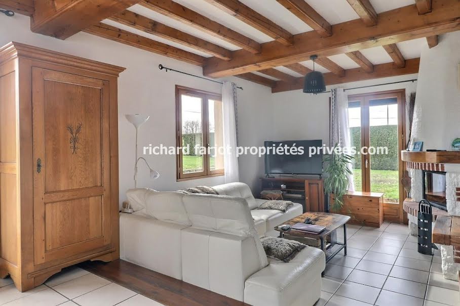 Vente maison 5 pièces 117 m² à Palladuc (63550), 215 000 €