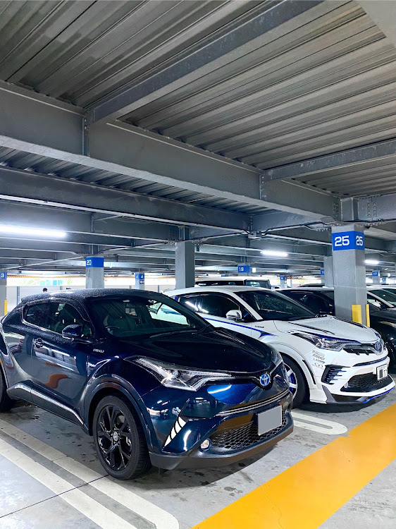 C-HRのスマホクオリティ・Beyond suv・雨にも負けずコラボ・時計台・立駐コラボに関するカスタム事例の投稿画像5枚目