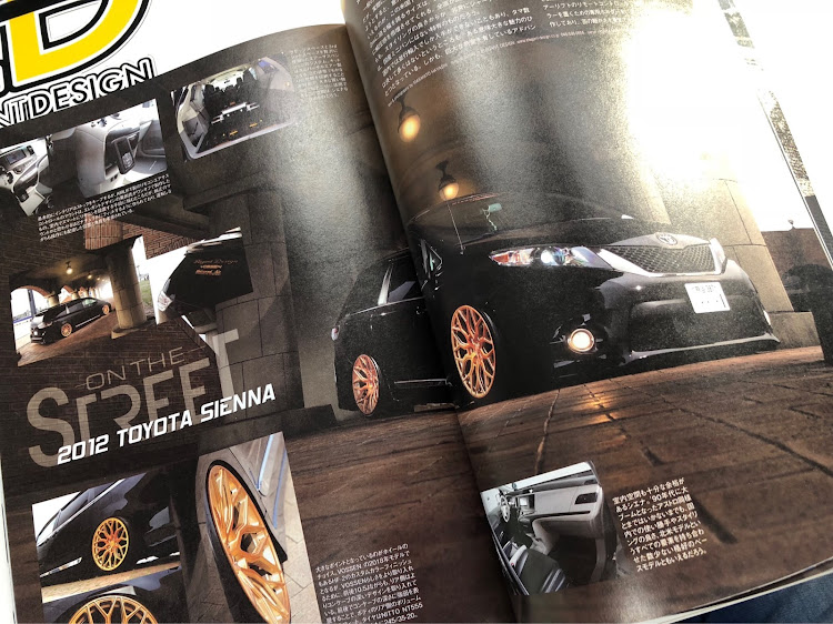 シエナのNS MAGAZINE・エアサス・universal air・vossen・HF-2に関するカスタム事例の投稿画像1枚目