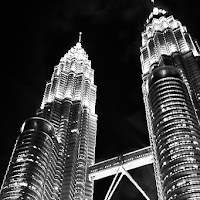 Petronas Towers by night di 