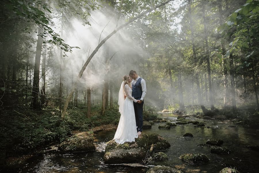 Fotografo di matrimoni Vilnis Slūka (vilnissluka). Foto del 20 giugno 2019