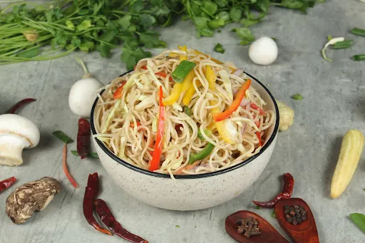 Veg Hakka Noodles