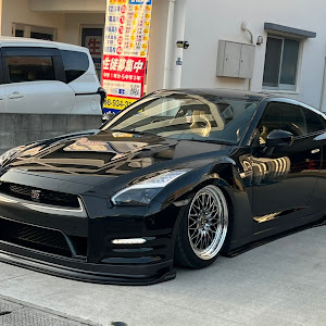 NISSAN GT-R R35