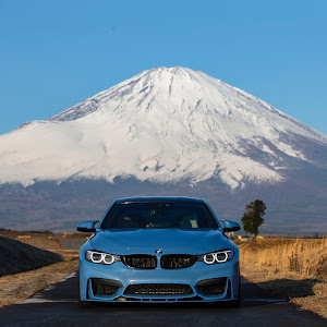 M4 クーペ F82