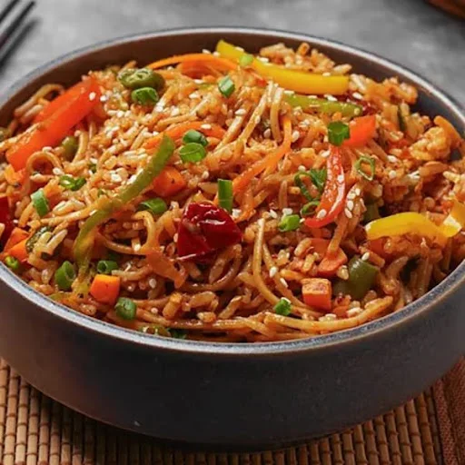 Paneer Schezwan Noodles