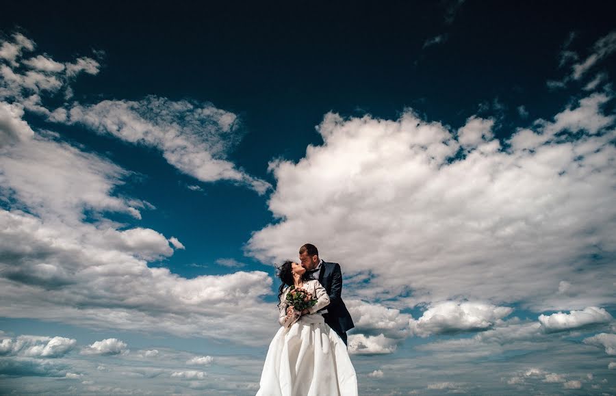 Wedding photographer Pavel Gomzyakov (pavelgo). Photo of 13 June 2016