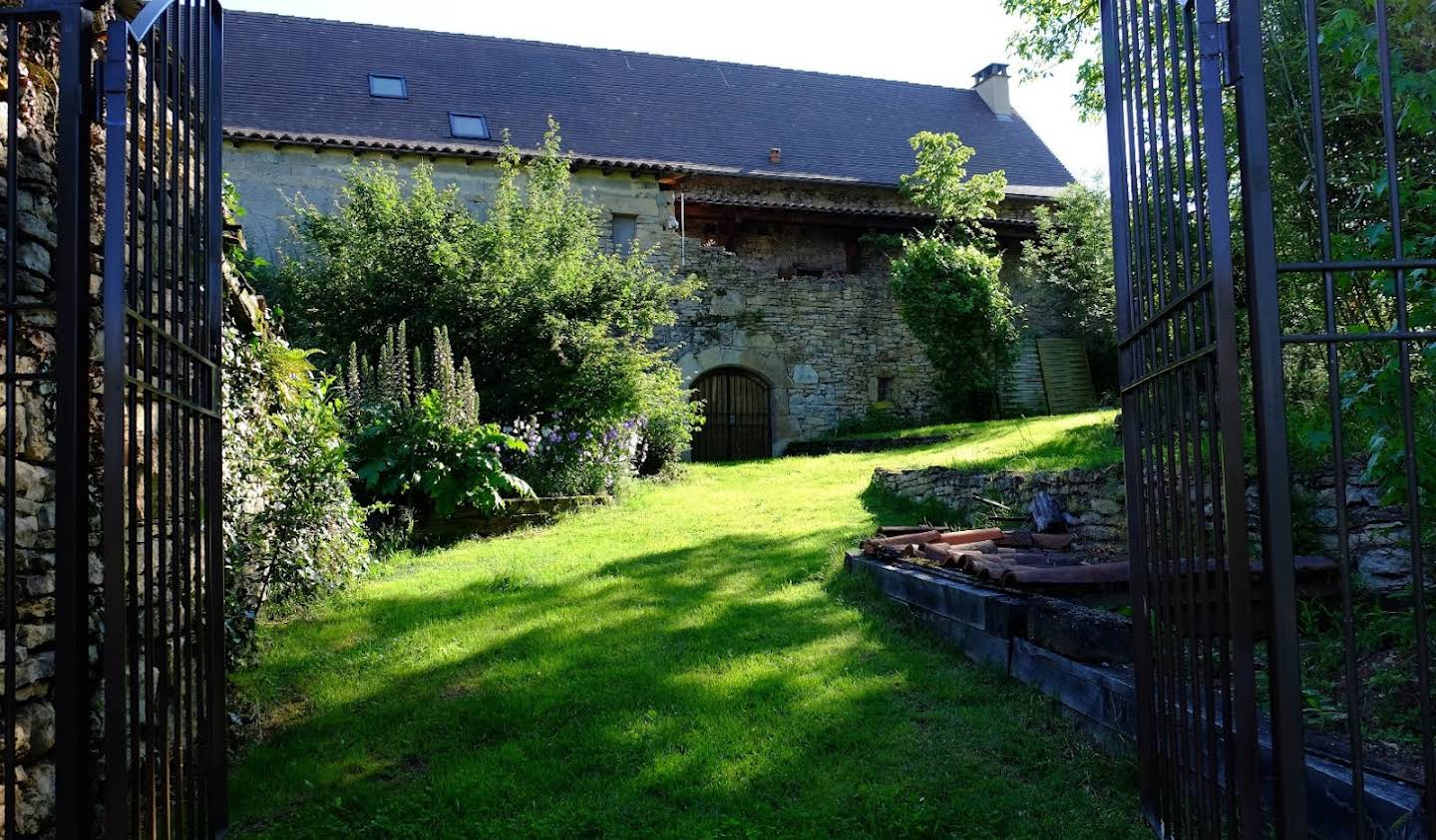 House with pool and terrace Figeac