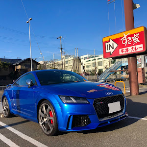 TT RS クーペ A6