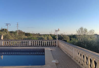 Villa with pool and terrace 4