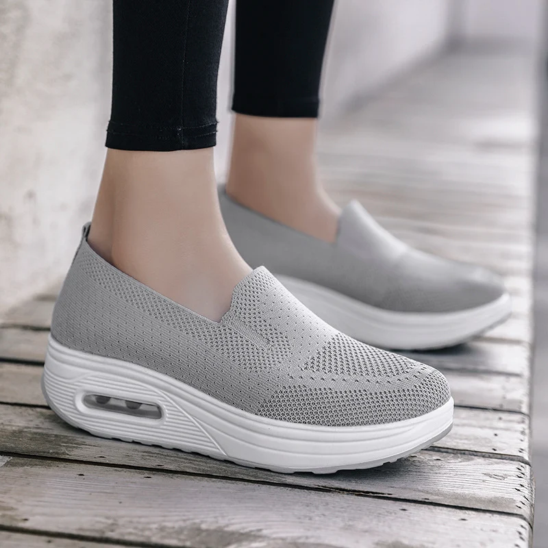 Damskie buty do chodzenia z siateczką i amortyzacją powietrzną, grube podeszwy dla komfortu i wsparcia stóp.