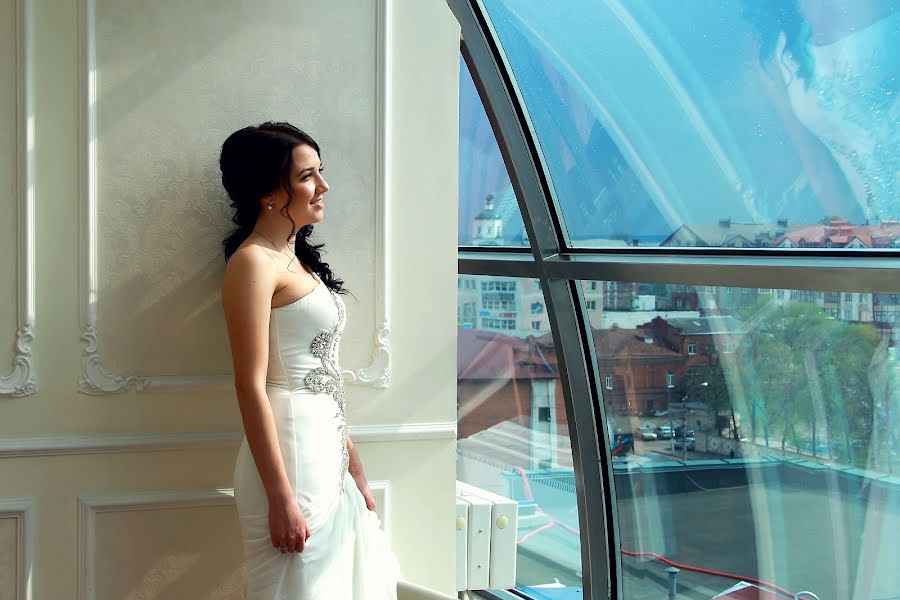 Wedding photographer Tatyana Studenikina (studenikina). Photo of 11 May 2013