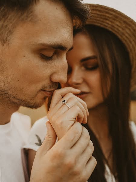 Photographe de mariage Dmitriy Kapitonenko (kapitonenko). Photo du 30 septembre 2020