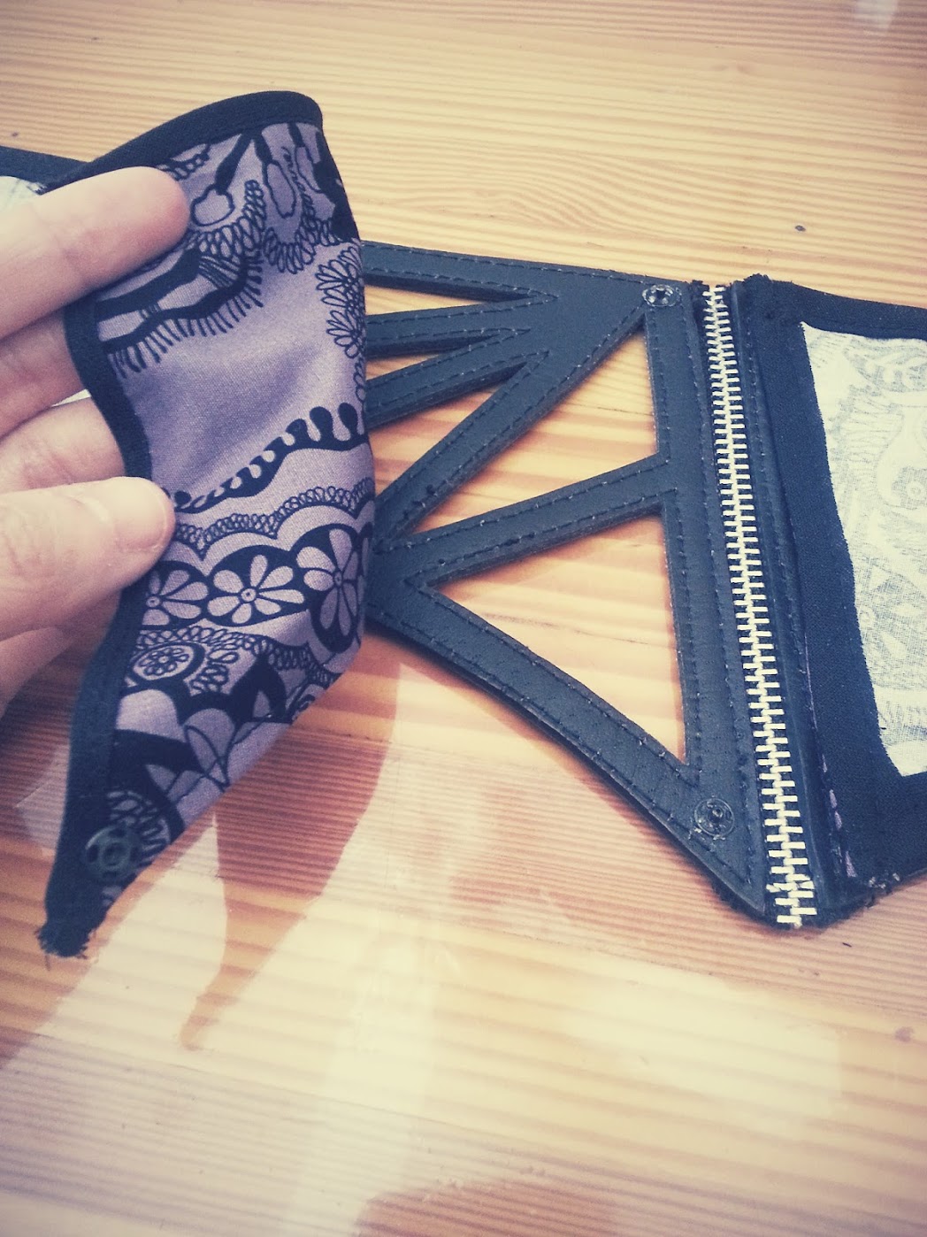 In-Progress: Waist Corset Belt Refashion - DIY Fashion Accessories | fafafoom.com