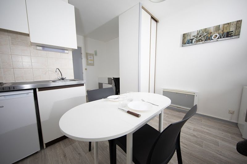 Location meublée appartement  20 m² à Toulouse (31000), 660 €