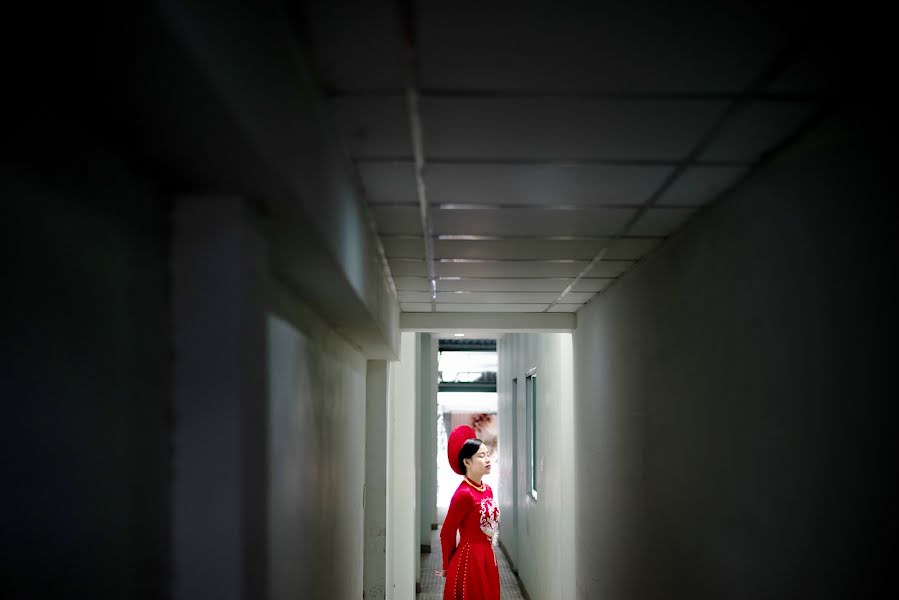 Fotógrafo de casamento Nguyen Phuc Hoa (phuchoa89). Foto de 2 de janeiro 2022