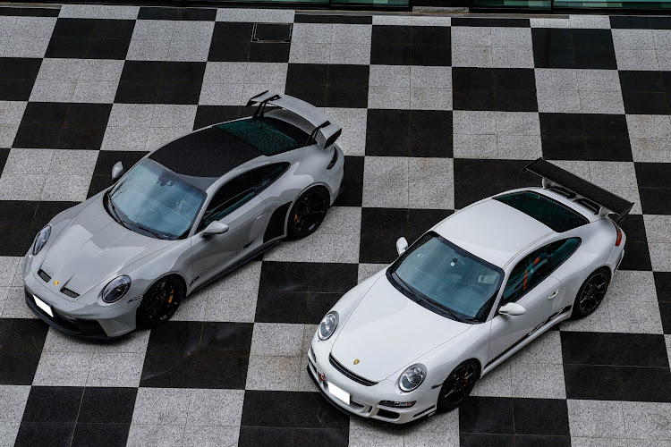 ボクスターのレーシングストライプ・ポルシェ987・ポルシェMT・ポルシェボクスター・ポルシェ911に関するカスタム事例の投稿画像5枚目