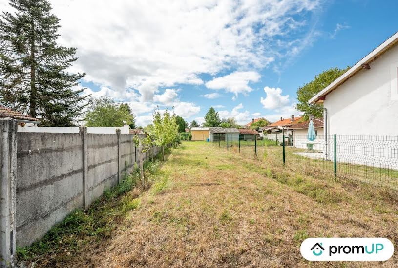  Vente Terrain à bâtir - 526m² à Saint-Yzan-de-Soudiac (33920) 