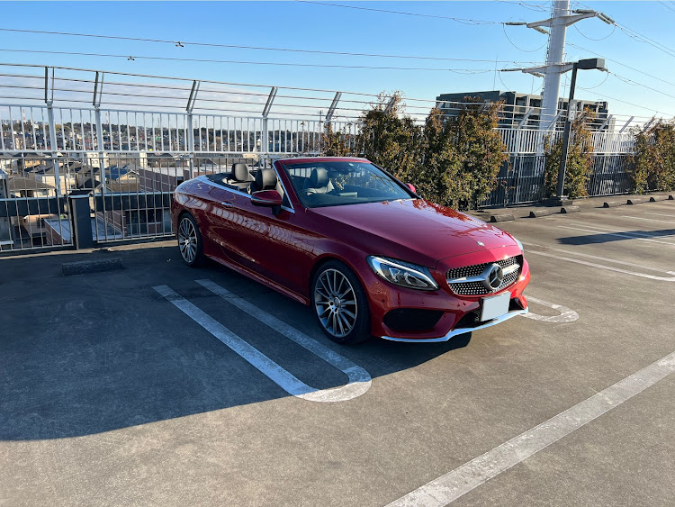Cクラス カブリオレのオープンカー・メルセデス・ベンツ・Cクラスカブリオレ・A205カブリオレ・タイヤ交換に関するカスタム事例の投稿画像1枚目