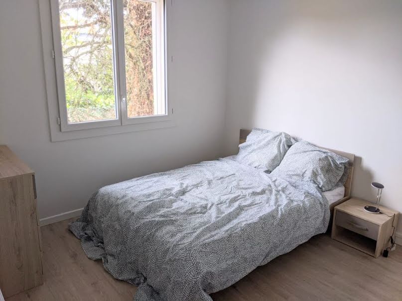 Location  appartement 5 pièces 180 m² à Poitiers (86000), 410 €