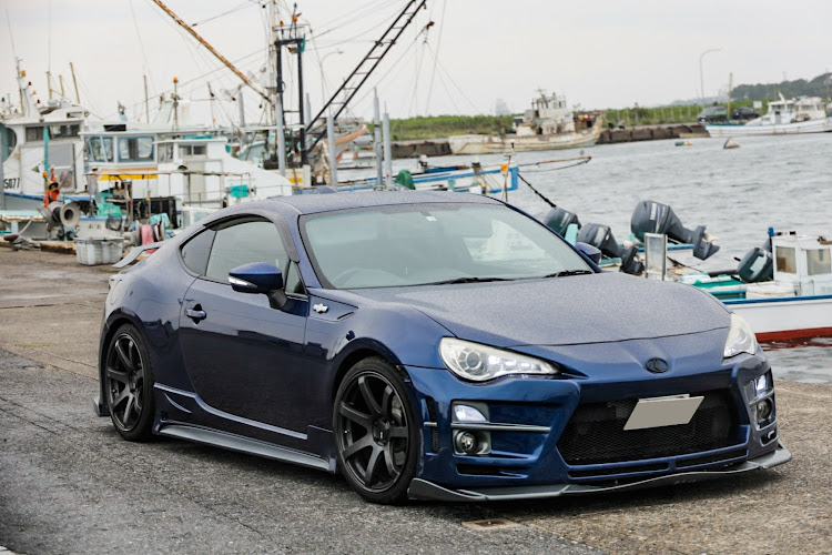 86のkuhl86・Kuhl Racing・やはり撮る・とにかくスタンバイOK🕺・港撮影に関するカスタム事例の投稿画像3枚目