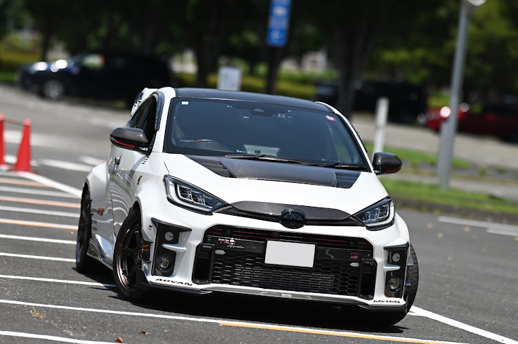 GRヤリスの肉のハナマサ・縦構図・梅雨明け・MINISTOPのスイーツやハロハロ最高・今後のカスタムに関するカスタム事例の投稿画像3枚目