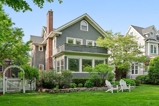 House with pool 3