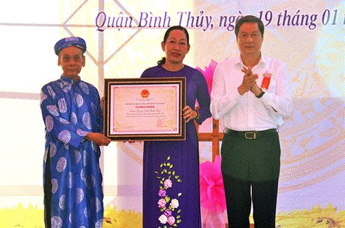 Đình Bình Thủy đón bằng di sản quốc gia 2