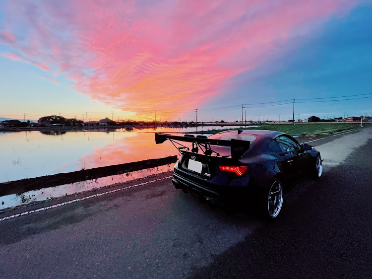 86のロケバニ・VORTEX・ワーク・朝日に関するカスタム事例の投稿画像1枚目