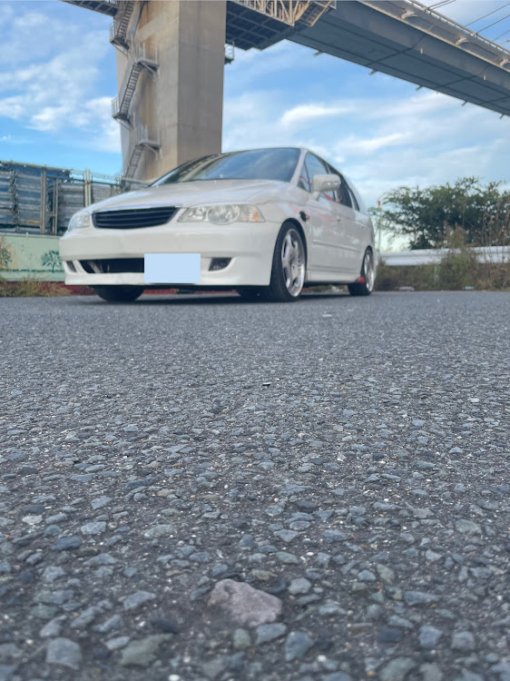 オデッセイの#名港トリトン・燃やされた赤いラパンとセルボに関するカスタム事例の投稿画像1枚目