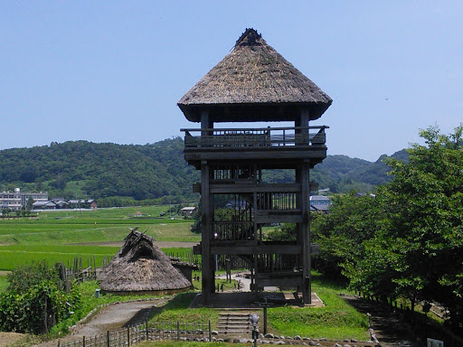 高床建物