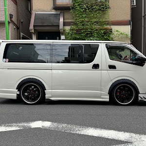 ハイエースバン TRH200V