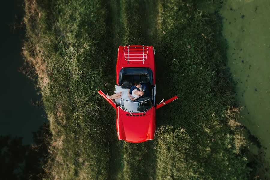 Fotógrafo de casamento Seweryn Bożek (dwiehistorie). Foto de 20 de fevereiro 2022