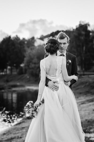 Wedding photographer Mikhail Pivovarov (stray). Photo of 12 December 2015