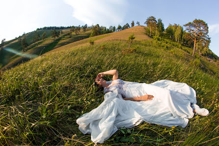 Fotógrafo de casamento Evgeniy Okrugin (okrugin). Foto de 25 de junho 2019