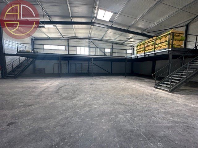 Location  locaux professionnels 1 pièce 2000 m² à Montauban (82000), 16 667 €