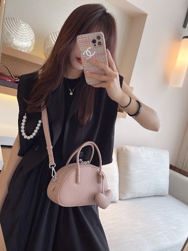 Title 2, 2024 Womens Handbag Luxury Designer Heart Cros...