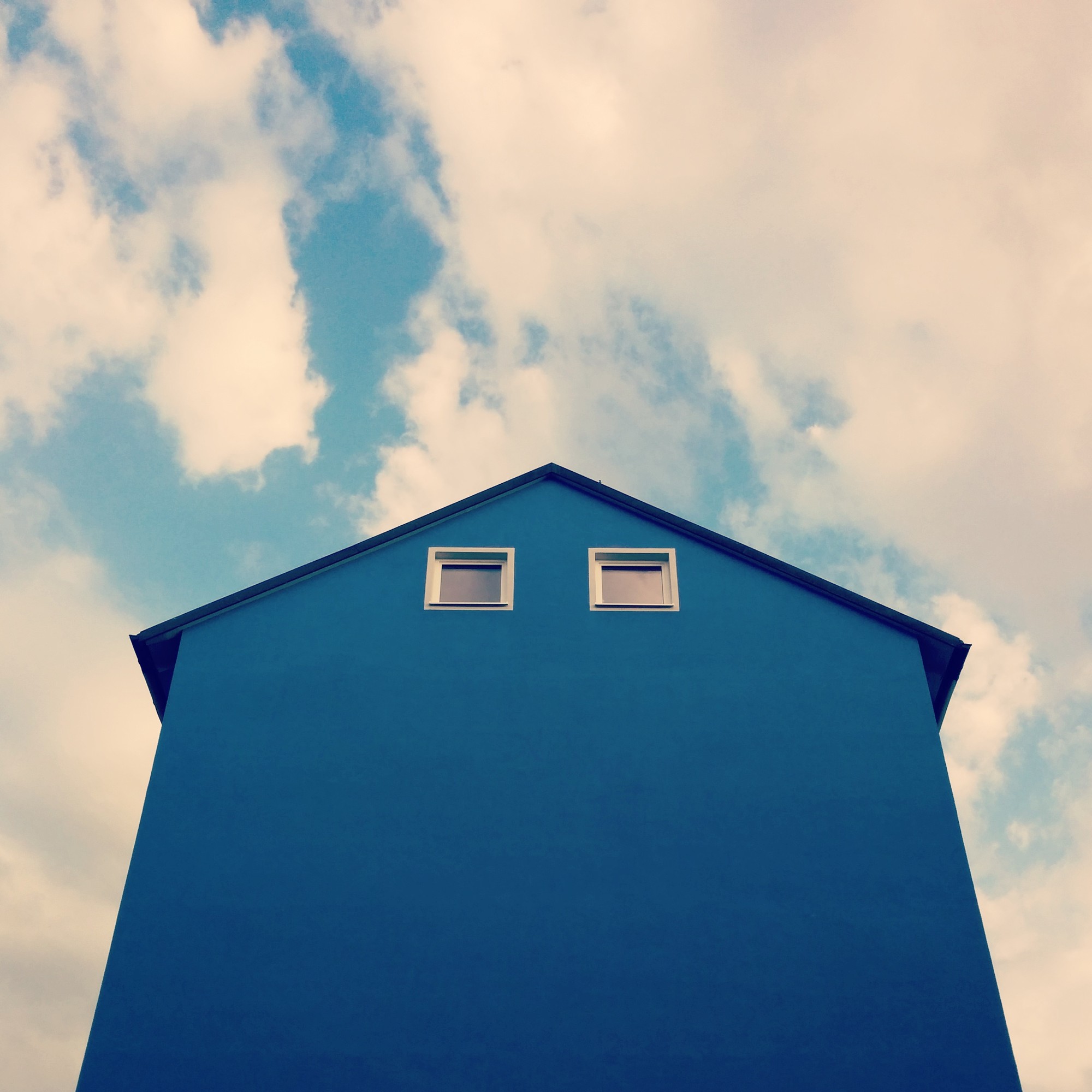 Blue Sky/Blue House di Claudio Marchionne