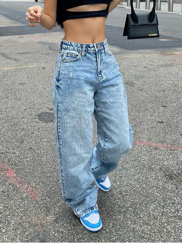 Avrupa ve Amerikan Slim Fashion Kot Pantolon Kadın. Şık ve zarif görünüm için tasarlanmıştır. Vücudu saran kesimiyle modern moda.