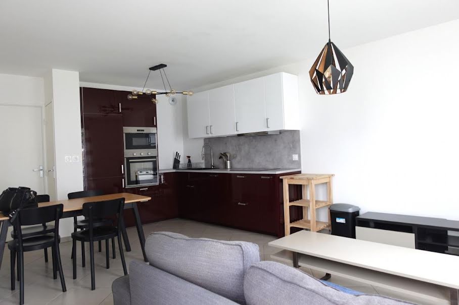 Location meublée appartement 3 pièces 54 m² à Vienne (38200), 850 €