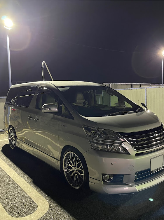 ヴェルファイアの洗車、コーティング・Lil_Detail_Lab・G.O.に関するカスタム事例の投稿画像1枚目