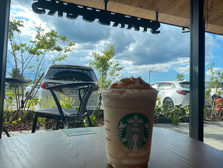 オデッセイのオデッセイRC4・STARBUCKS・愛車とスタバ・CX-60・9月もよろしくお願いします。に関するカスタム事例の投稿画像2枚目